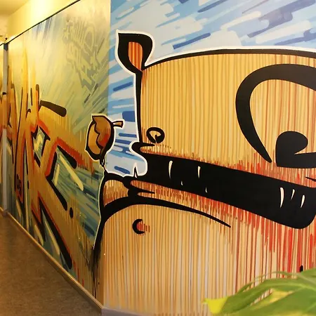 Naughty Squirrel Backpackers *