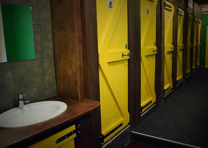 顽皮松鼠背包客旅舍